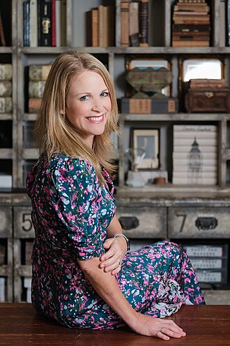 Portret van Kristin Harmel