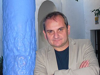 Portret van Mario Escobar